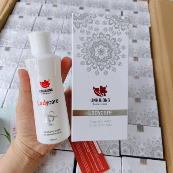 Dung Dịch Vệ Sinh Lady Care Linh Hương